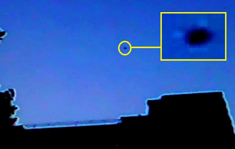 L'ufo di San Giorgio a Cremano (NA) pubblicato dal C.UFO.M. nel 2017. Appariva e spariva, almeno visivamente.