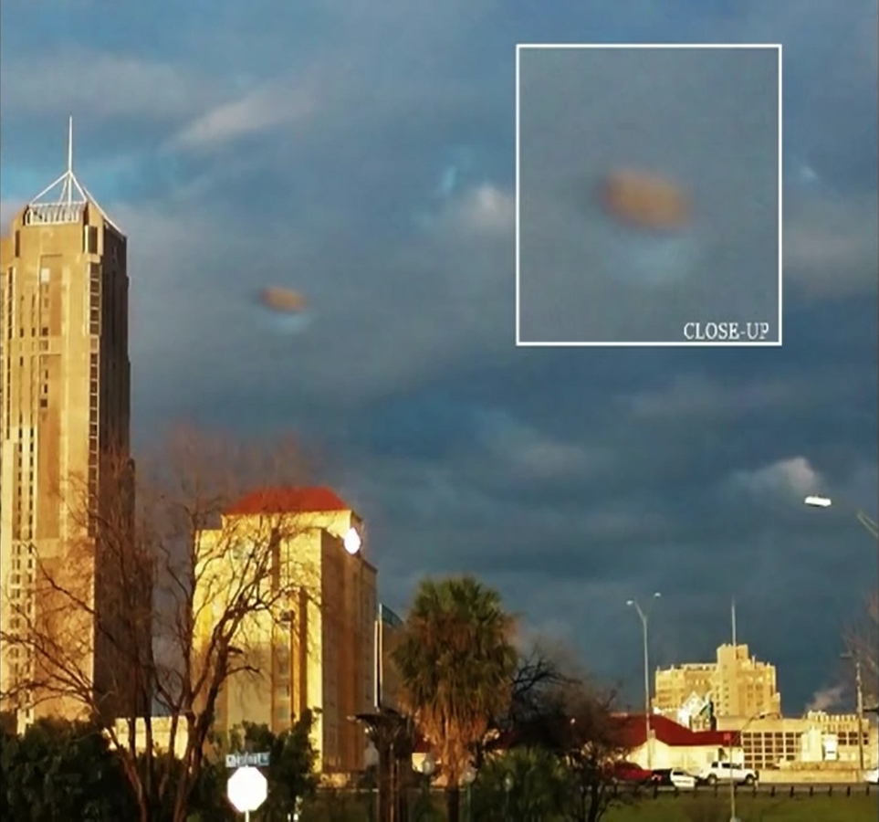 UFO Nuvola San Antonio (2)