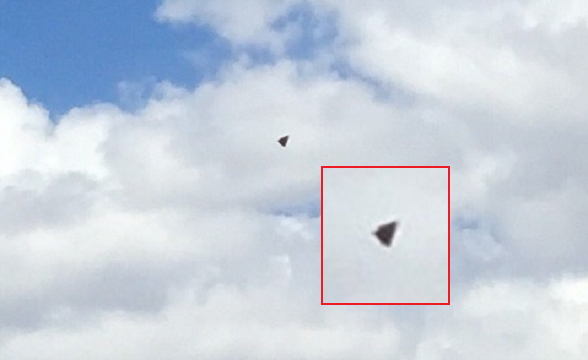 UFO Triangolare Nero (2)